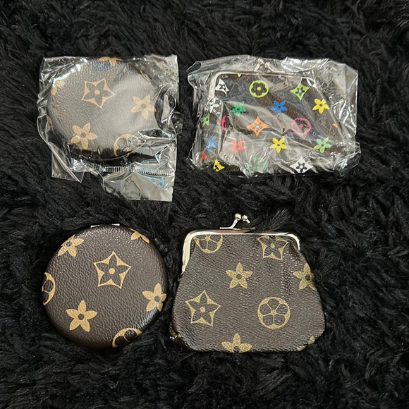 Other - NEW FASHION MIRROR AND COIN POUCH